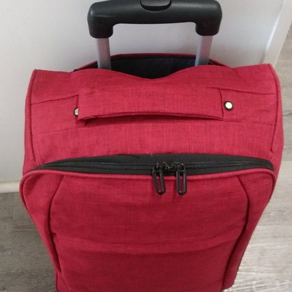 Softside Carry On Luggage Two-Tone Polyester 900D Red. Collapsible - Picture 5 of 10